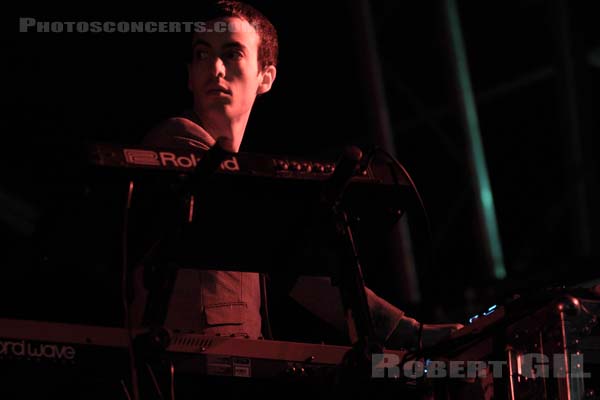 THE HORRORS - 2009-07-30 - PAREDES DE COURA (Portugal) - Praia do Tabuao - 